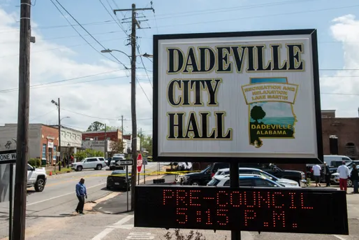 Dadeville-City-Hall