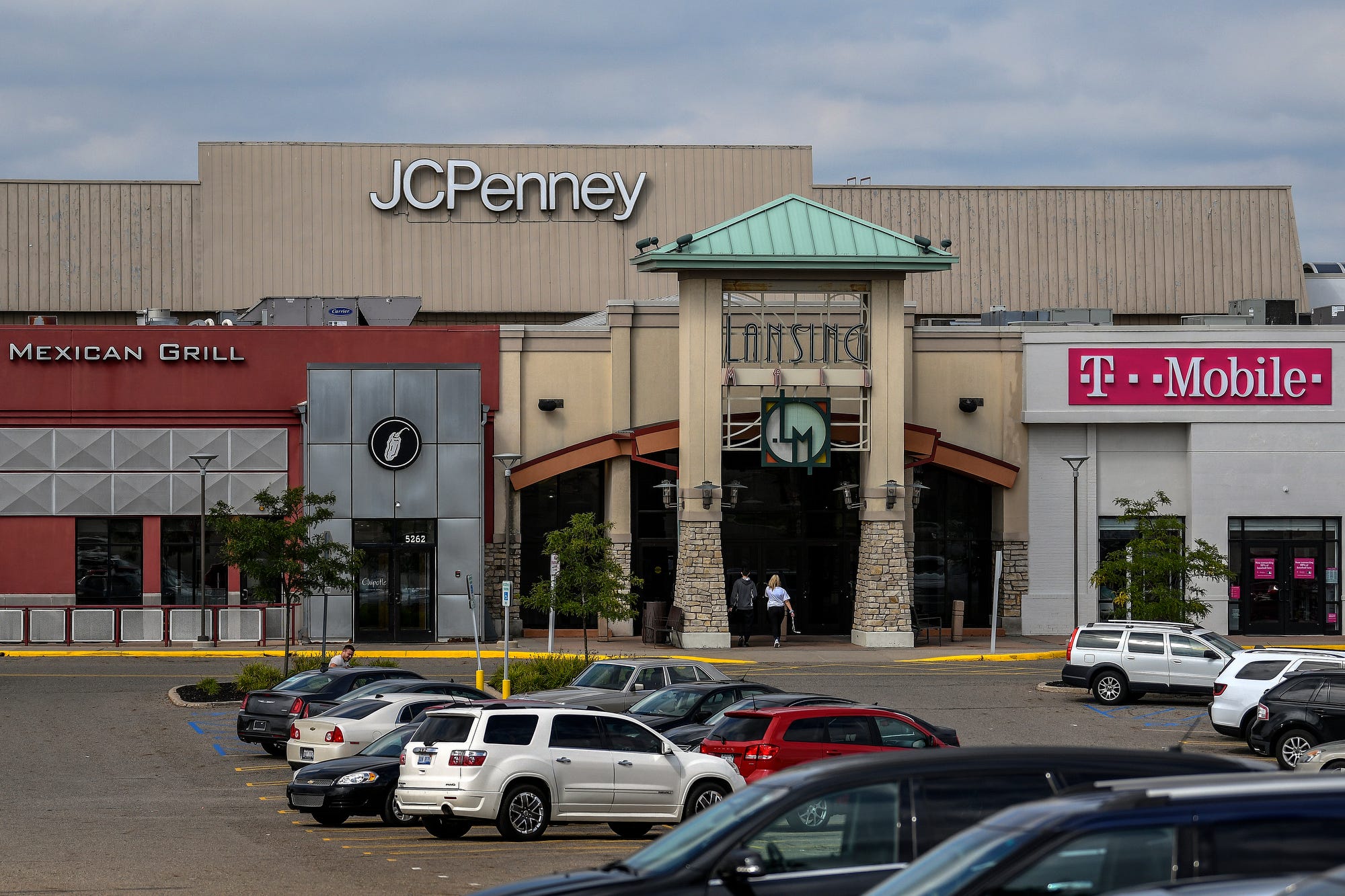 Logan Square Mall in Lansin